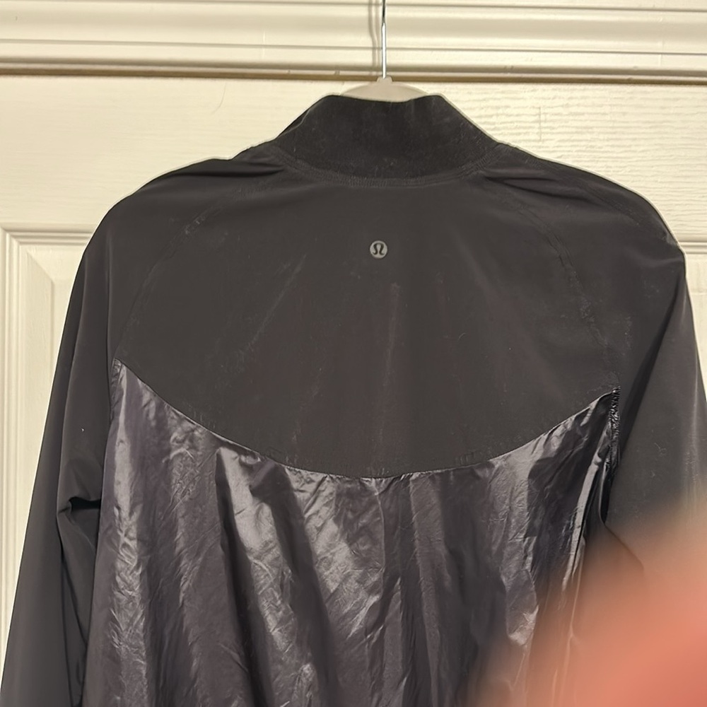 Lululemon Pullover 1/4 Zip - Picture 5 of 5